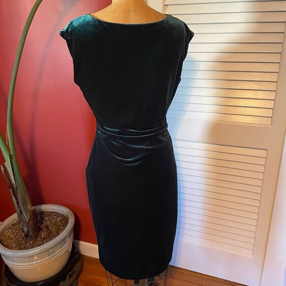 JESSICA HOWARD | velvety dark green dress 8 - Picture 5 of 10